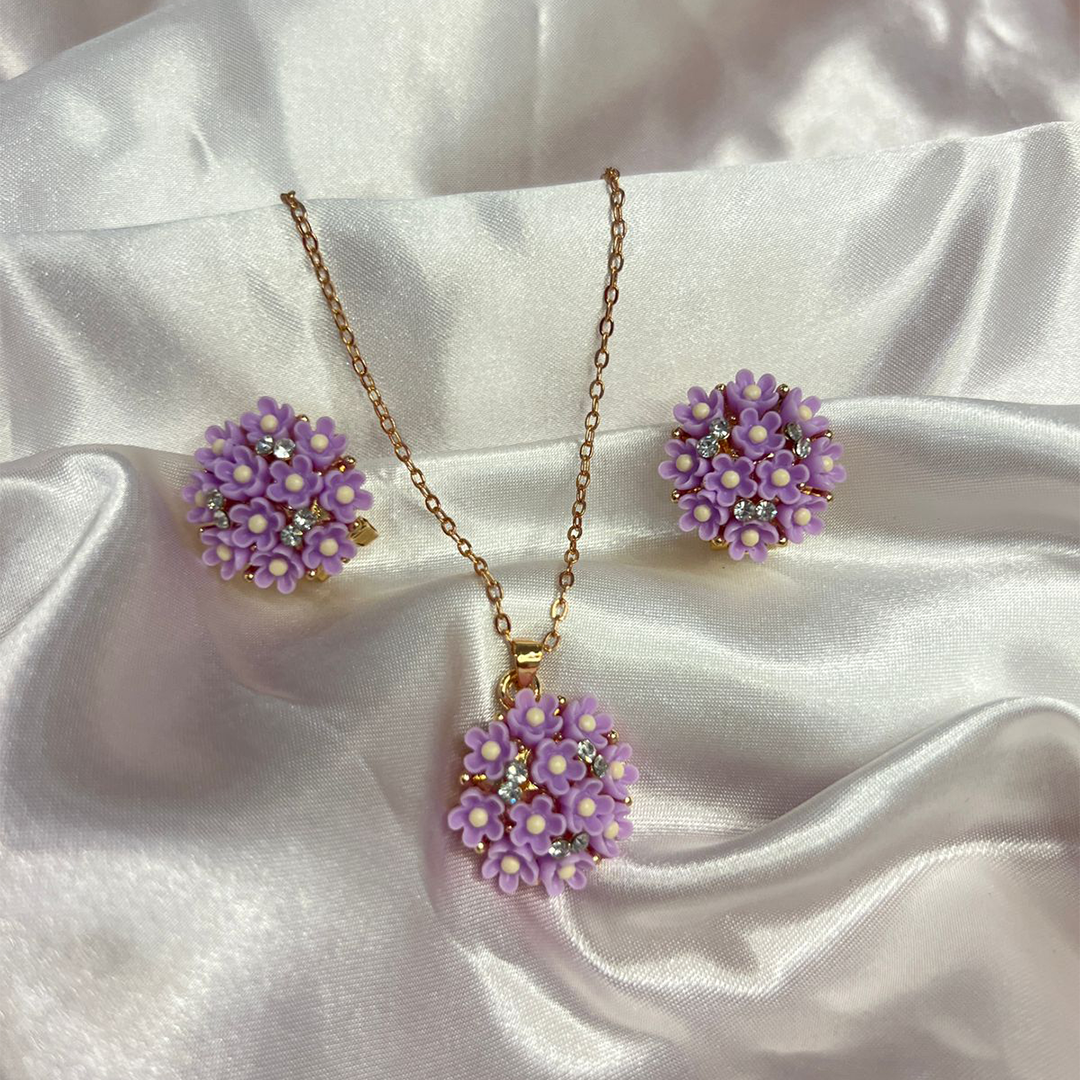 Bunch of Violet lily Locket-set