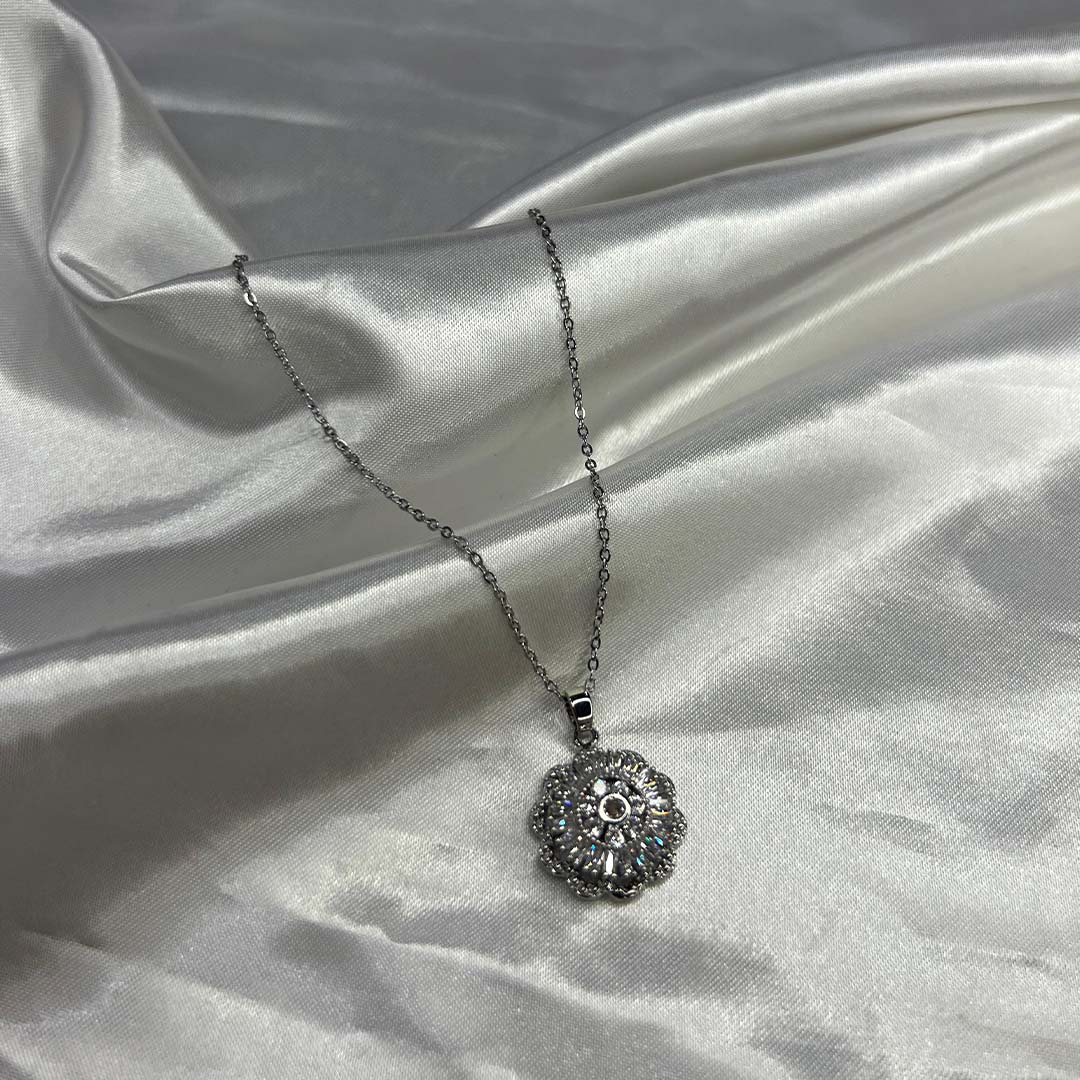 Silver Flower Spin Chain